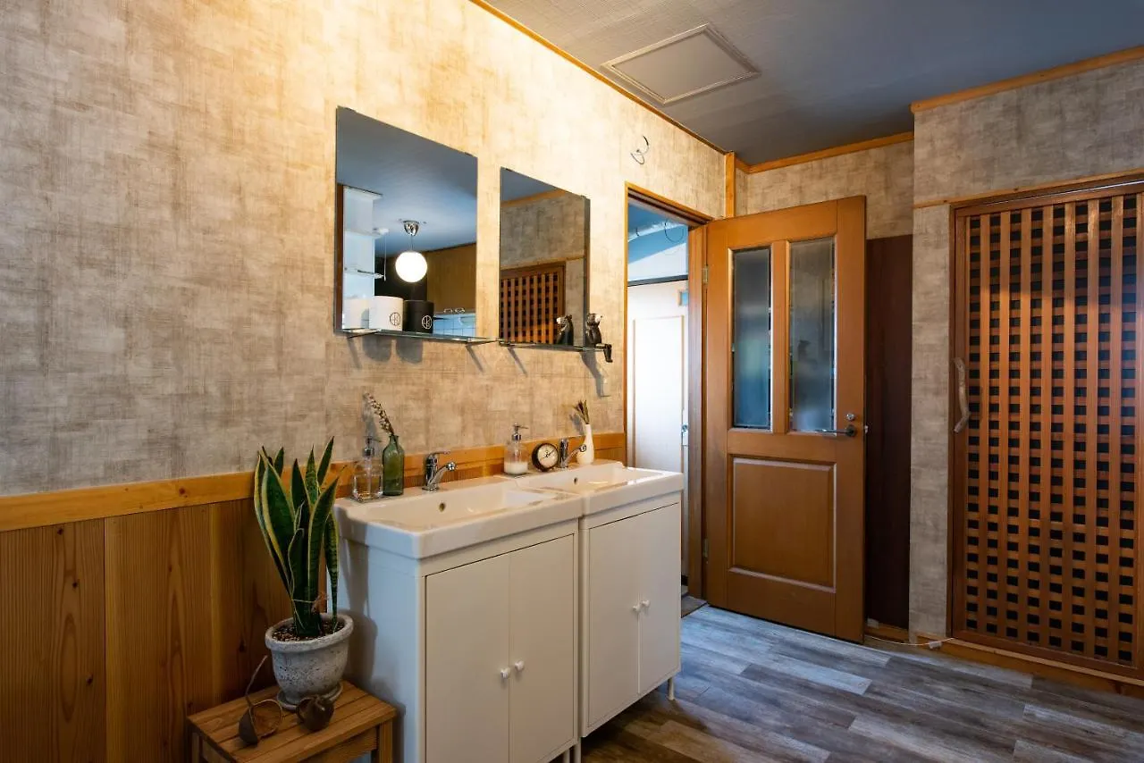 Bike & Bed East Tokyo Private Villa 160Sqm 自転車のある一棟貸切宿 0*,  Japonia